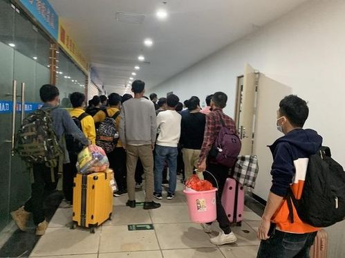 劳务中介有多赚钱 有的老板开跑车
